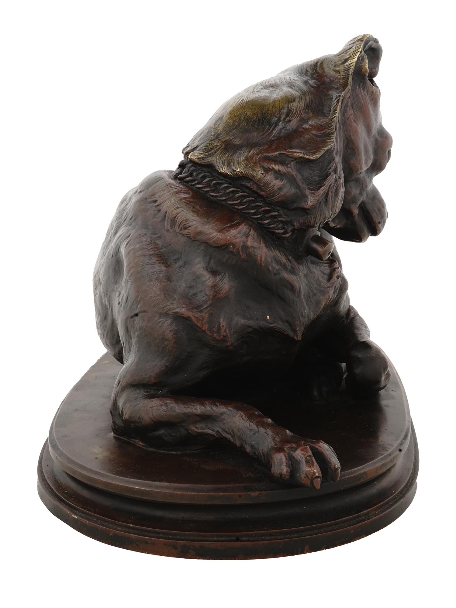 ANTIQUE BRONZE BRONZE SCULPTURE OF A DOG LYING PIC-2